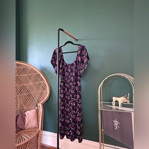 Flutter sleeve floral midi dress